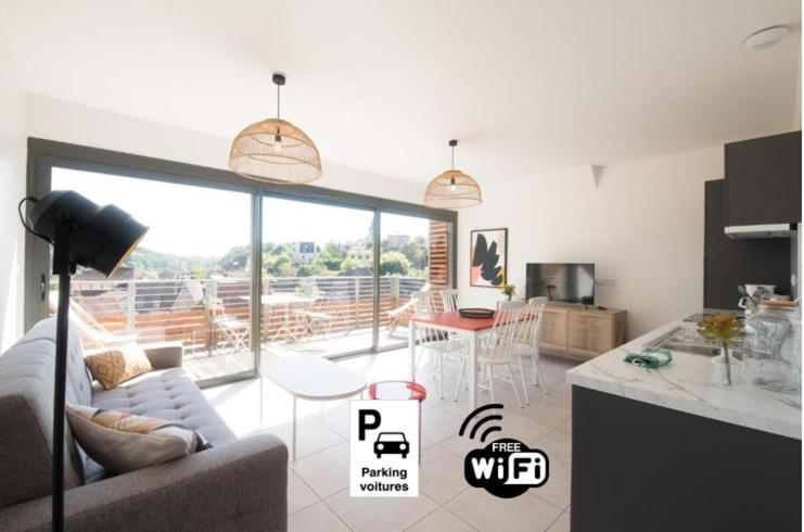 "Le Soleil Levant" Avec Balcon Et Parking Prive, 2 Adultes Et 1 Enfant Sarlat-la-Caneda Εξωτερικό φωτογραφία
